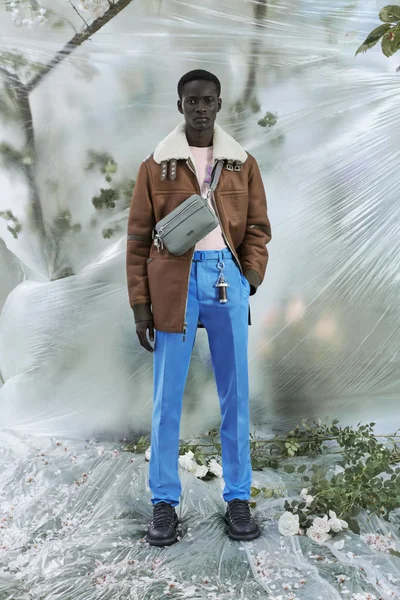 Look 13